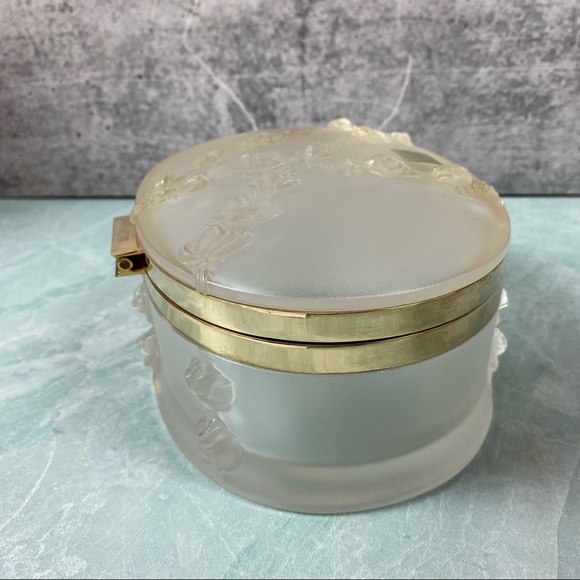 Lalique Coppelia Trinket Dresser Box Oval hinged with gold tone hardware France - Picture 8 of 13